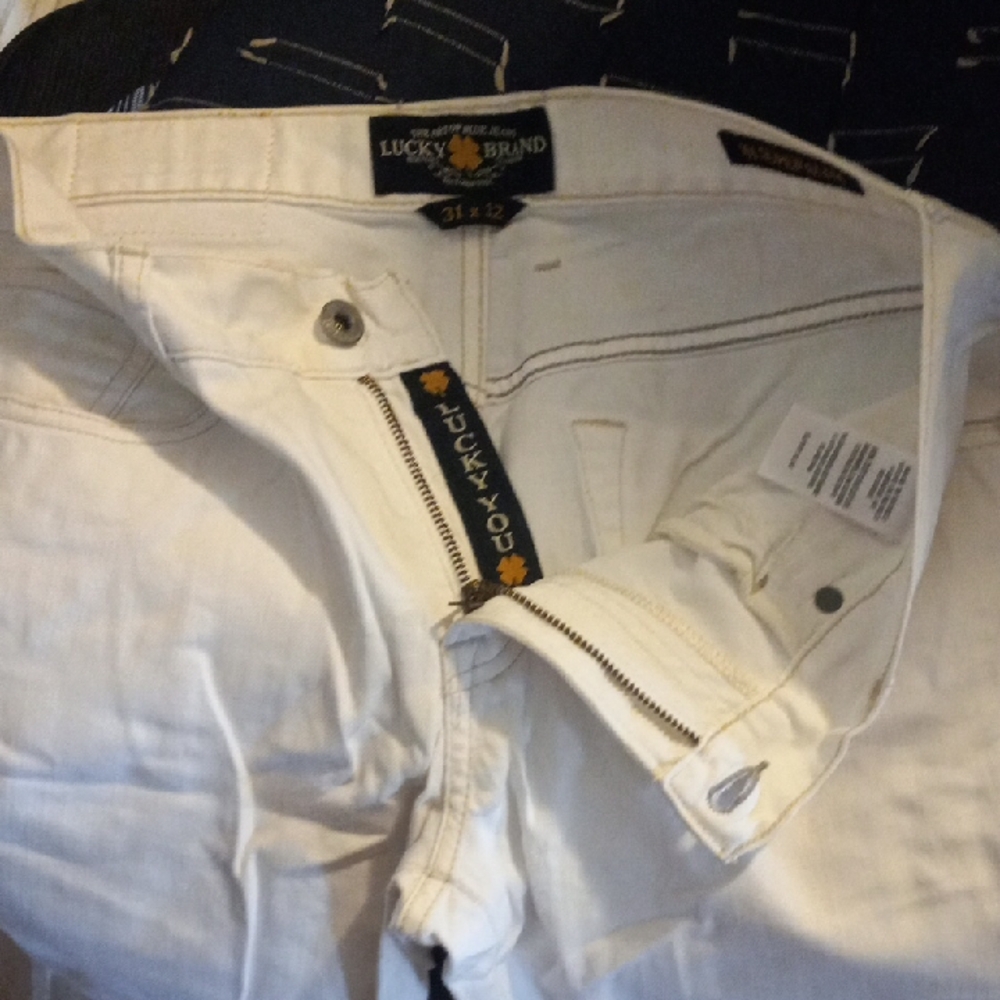 Lucky Brand off White Jeans 101 Super Slim.